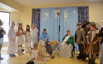 Jasełka w wykonaniu uczniów z Mierzeszyna